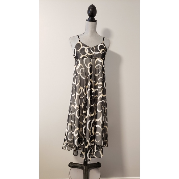 Dress - Picture 2 of 5